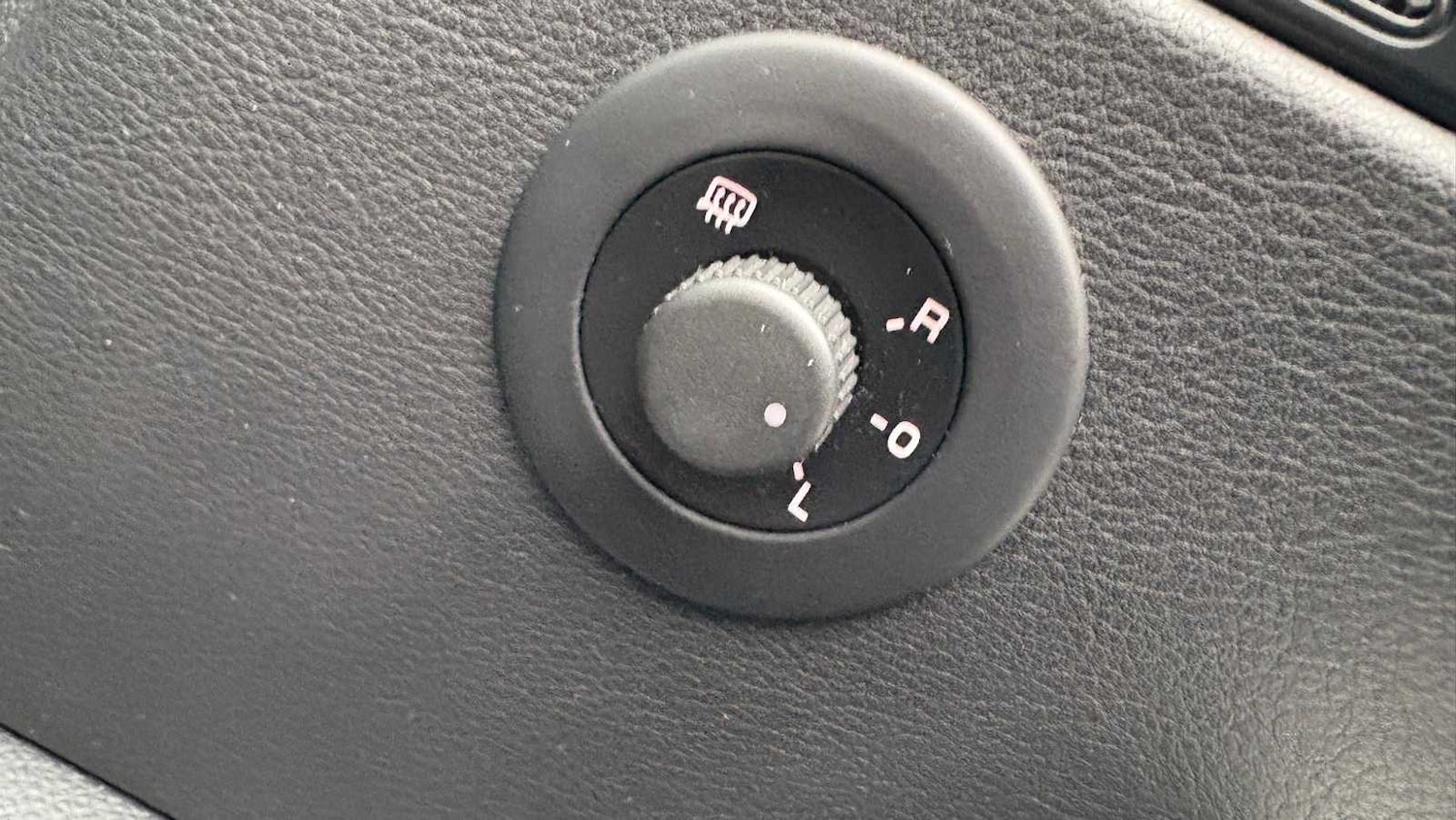 Used Volkswagen Scirocco 2012 for sale - 77443530: Photo 15