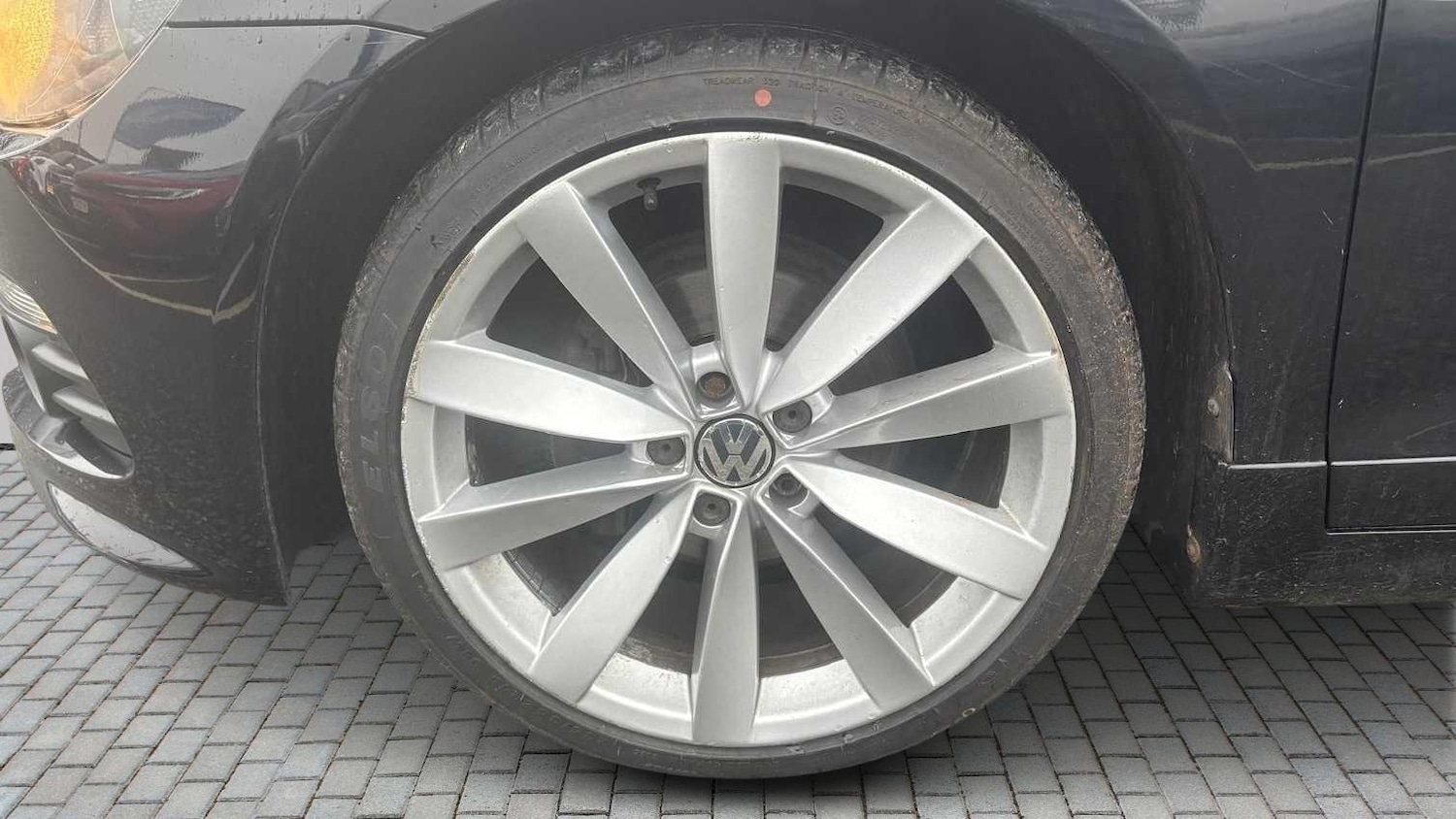 Used Volkswagen Scirocco 2012 for sale - 77443530: Photo 8