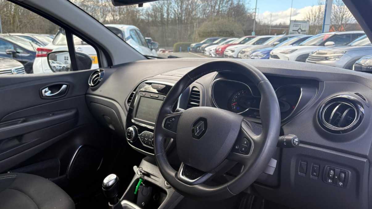 Used Renault Captur 2020 for sale - 77740941: Photo 17
