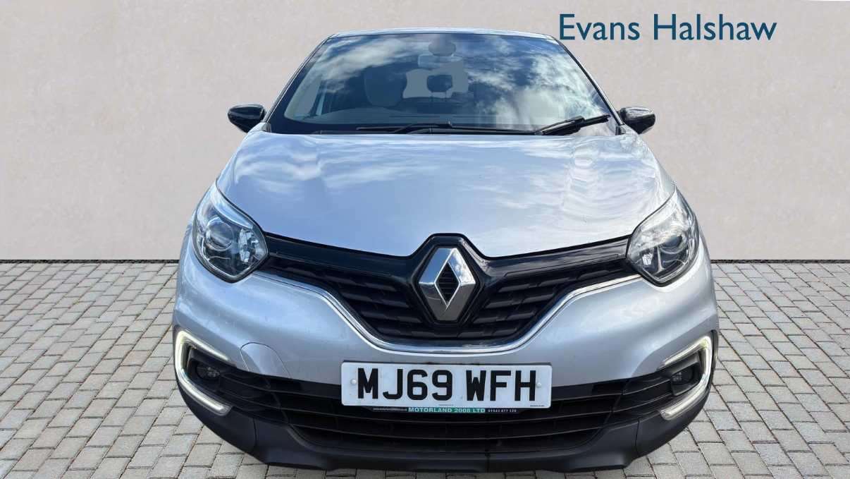 Used Renault Captur 2020 for sale - 77740941: Photo 2