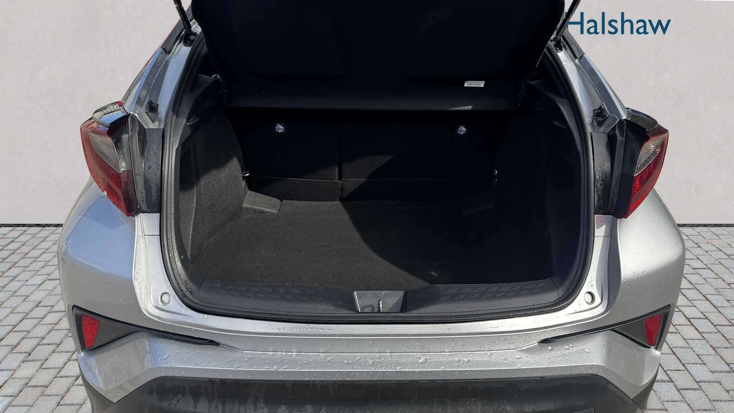 Used Toyota C-HR 2023 for sale - 78161532: Photo 17