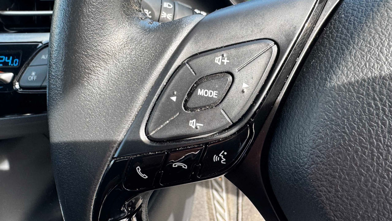 Used Toyota C-HR 2023 for sale - 78161532: Photo 22