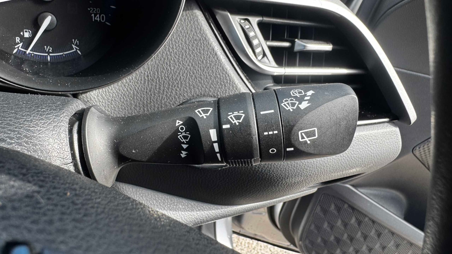 Used Toyota C-HR 2023 for sale - 78161532: Photo 24