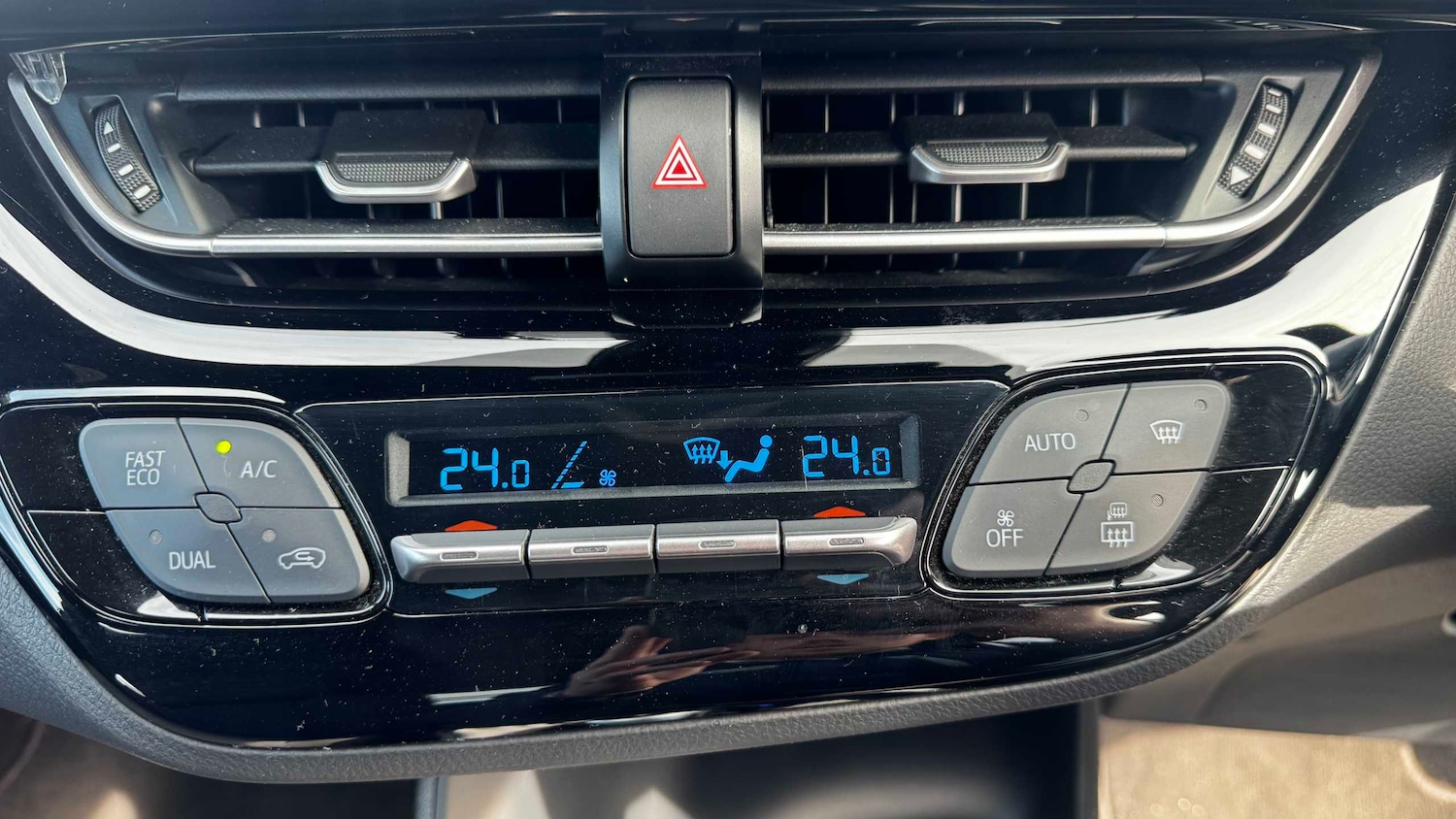 Used Toyota C-HR 2023 for sale - 78161532: Photo 29