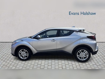Used Toyota C-HR 2023 for sale - 78161532: Photo