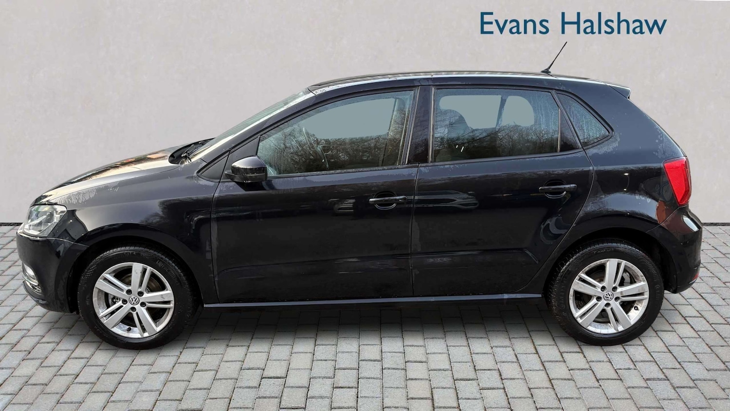 Used Volkswagen Polo 2016 for sale - 77756482: Photo 3