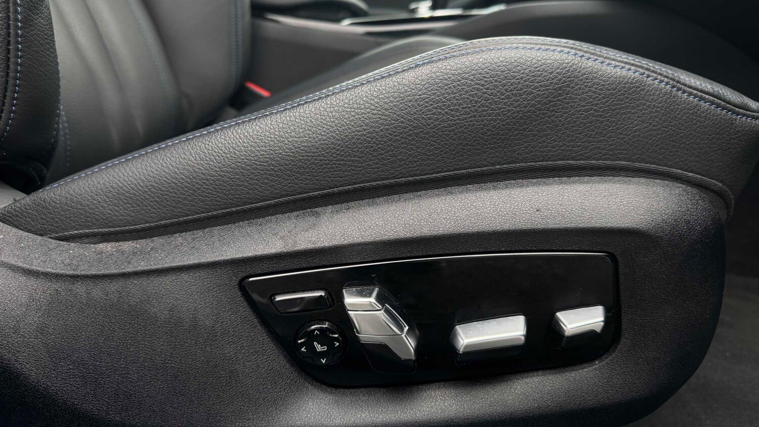 Used BMW 5 Series 2022 for sale - 77257218: Photo 27