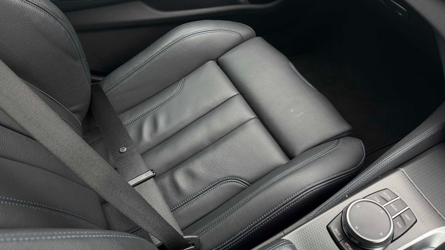 Used BMW 5 Series 2022 for sale - 77257218: Photo 31