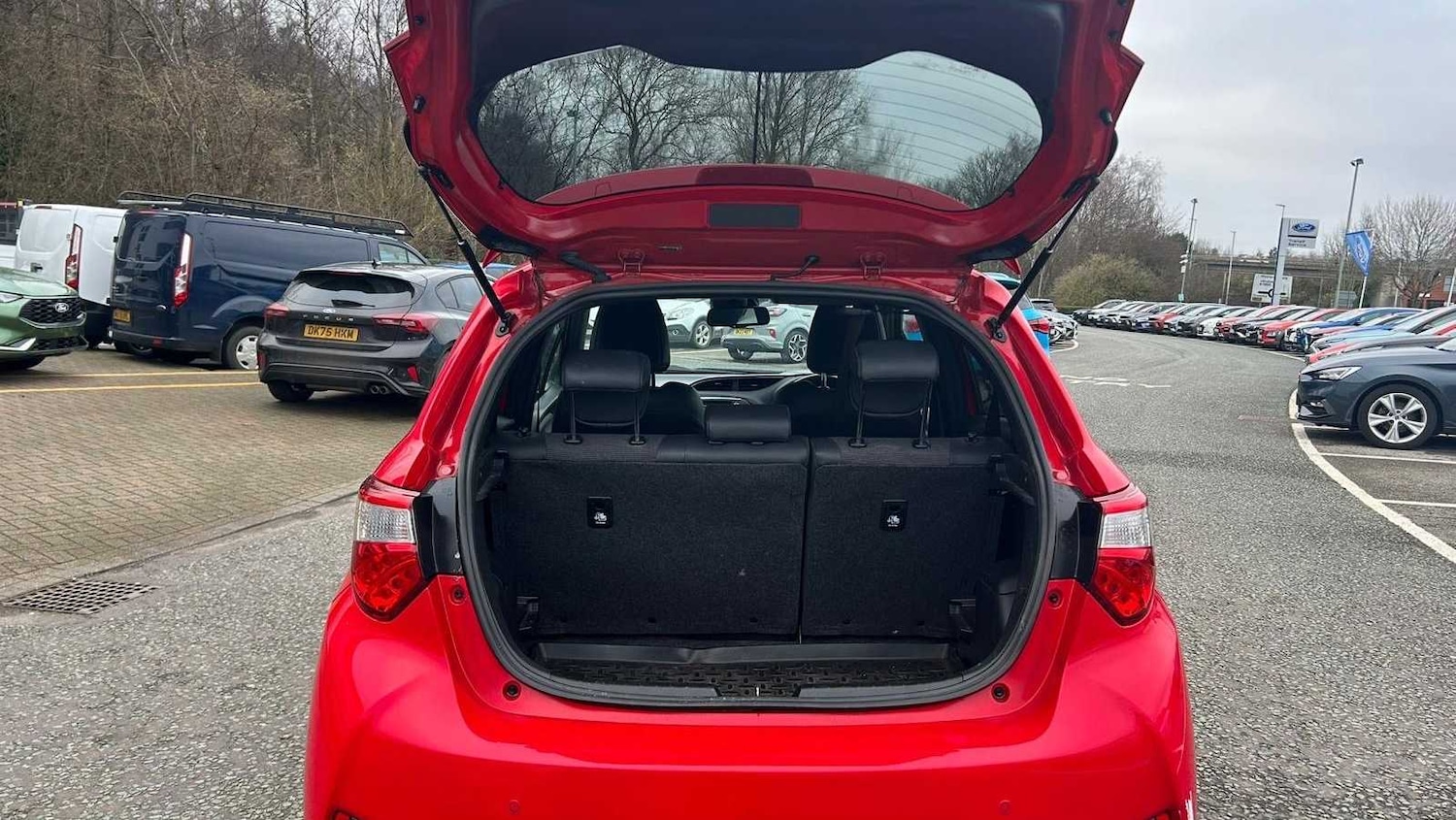 Used Toyota Yaris 2017 for sale - 77068625: Photo 20