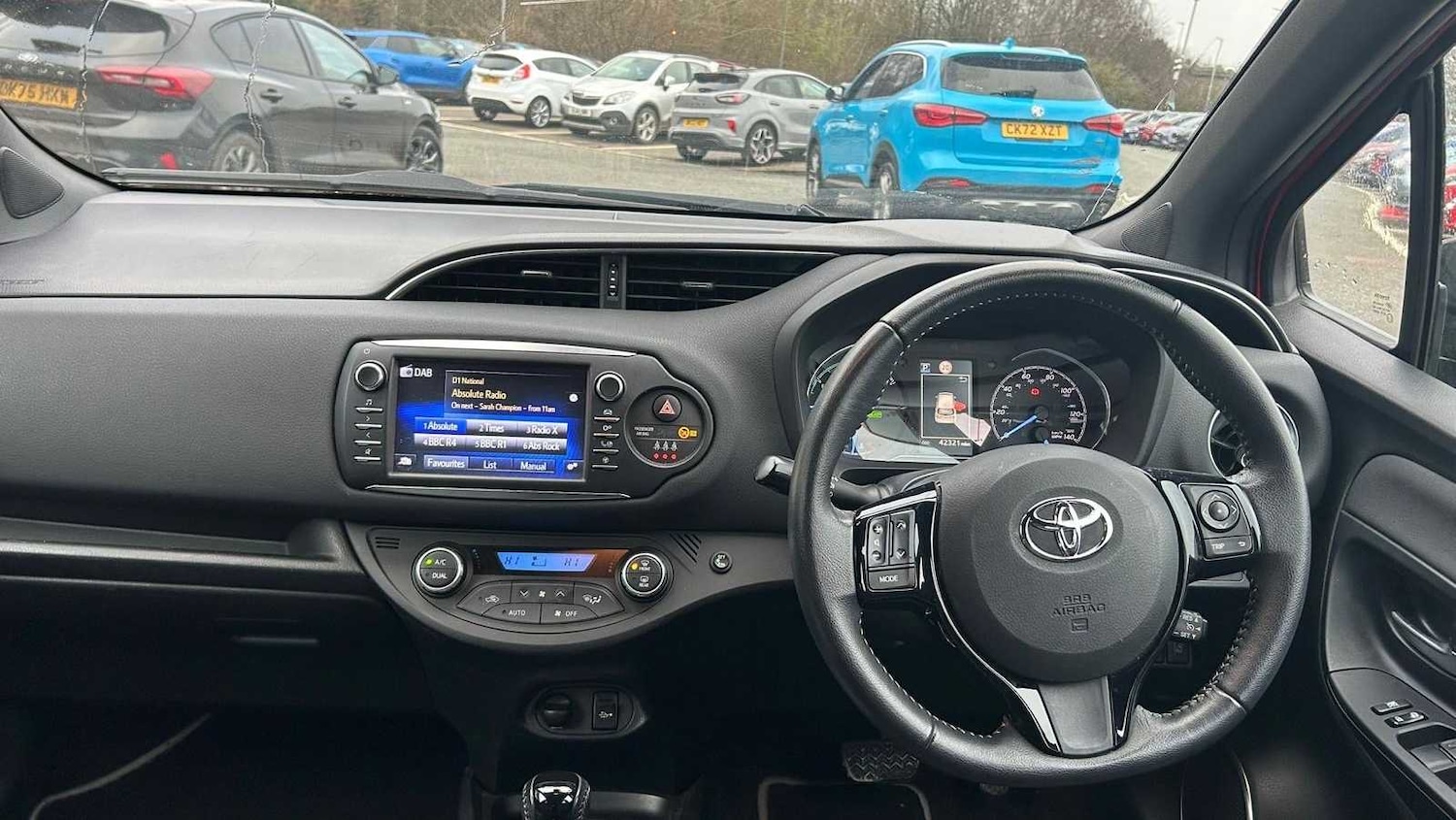 Used Toyota Yaris 2017 for sale - 77068625: Photo 24