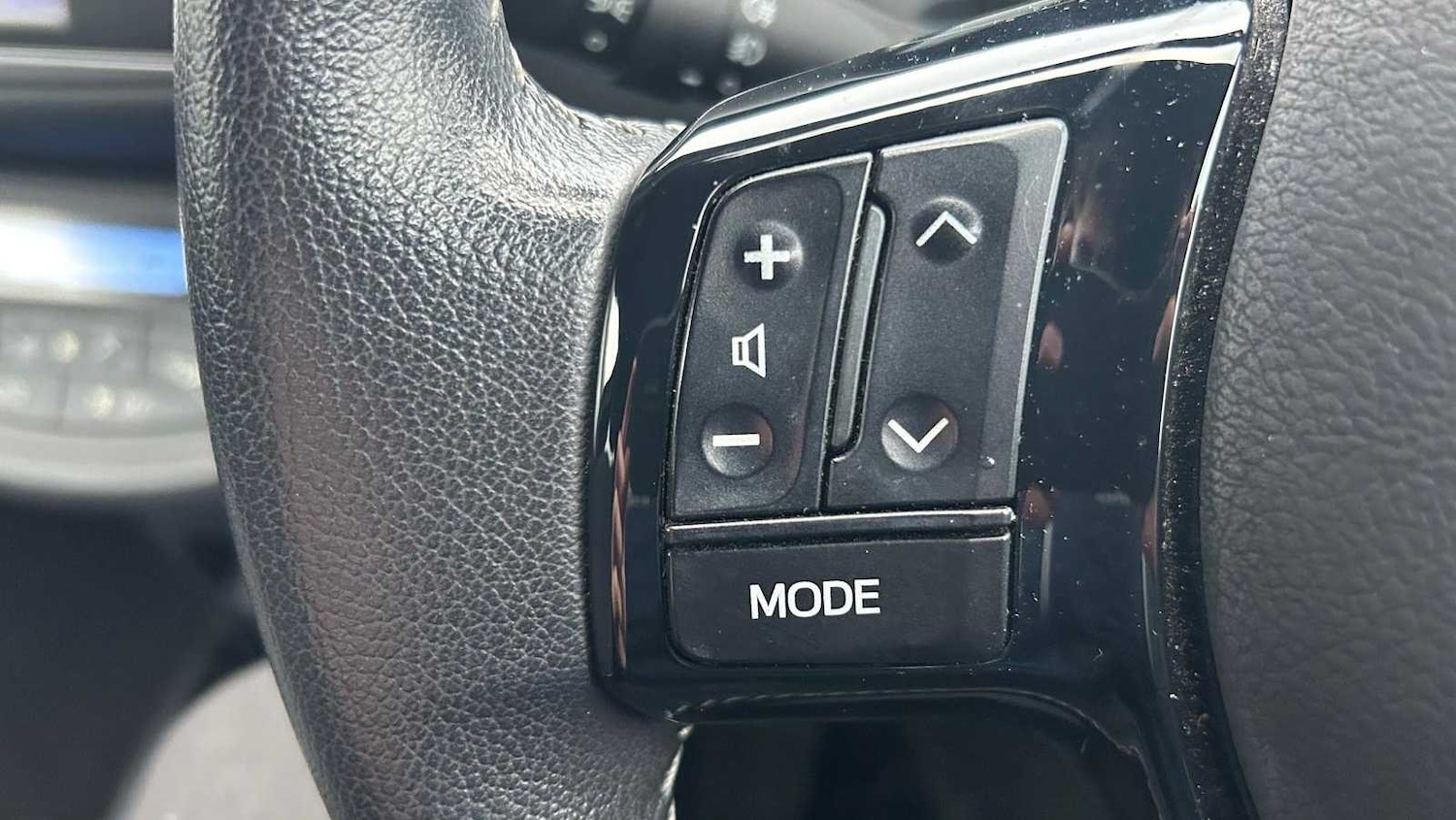 Used Toyota Yaris 2017 for sale - 77068625: Photo 26