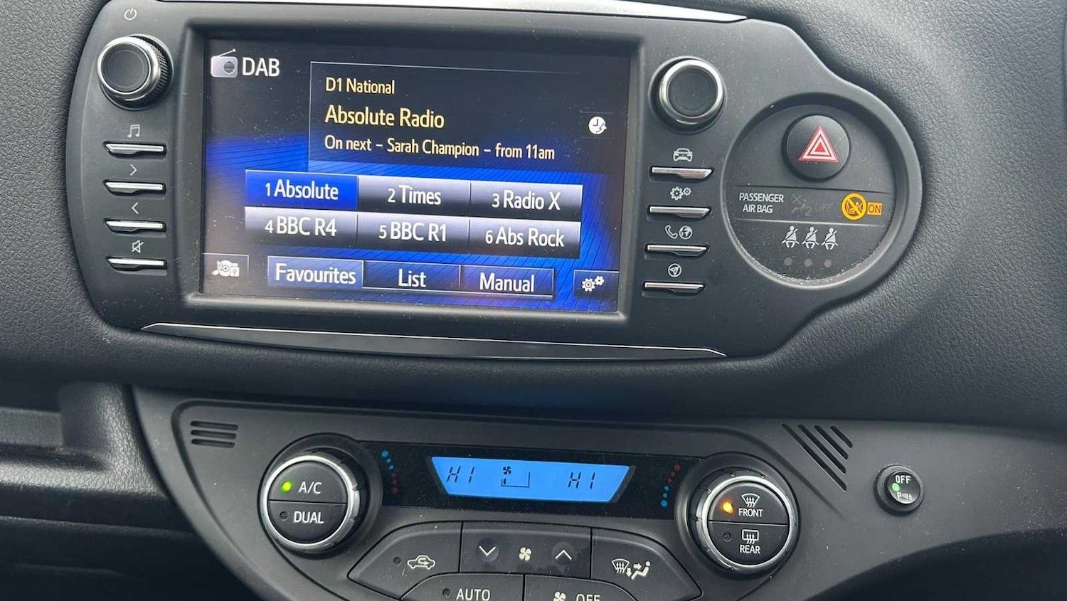 Used Toyota Yaris 2017 for sale - 77068625: Photo 27