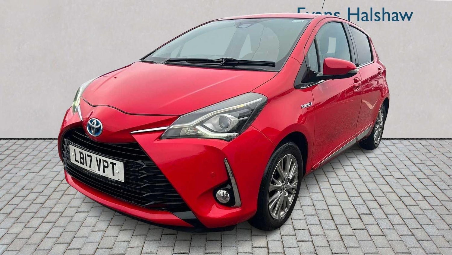 Used Toyota Yaris 2017 for sale - 77068625: Photo 3