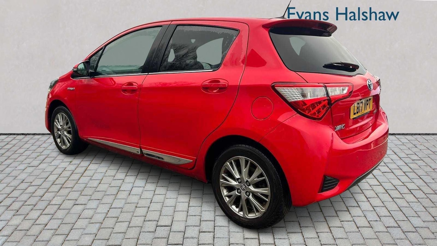 Used Toyota Yaris 2017 for sale - 77068625: Photo 4