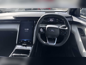 Used Ford Explorer 2024 for sale - 75841268: Photo