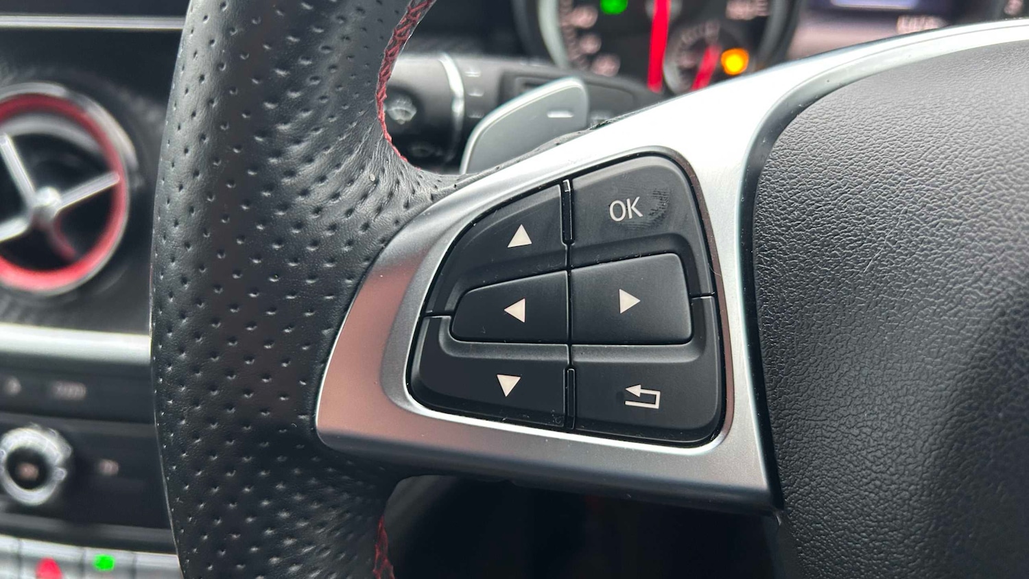 Used Mercedes-Benz A-Class 2016 for sale - 76943483: Photo 25