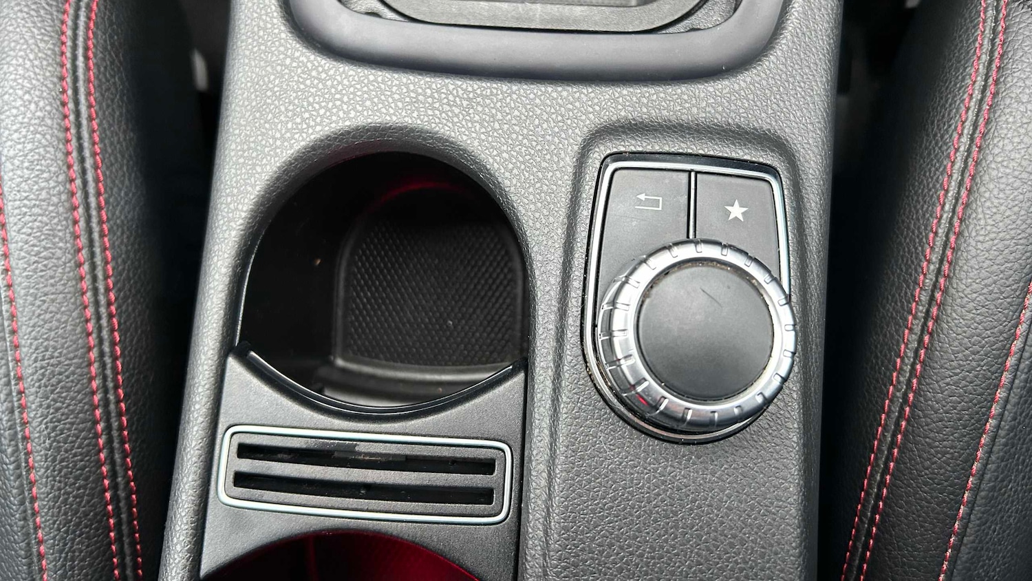 Used Mercedes-Benz A-Class 2016 for sale - 76943483: Photo 29