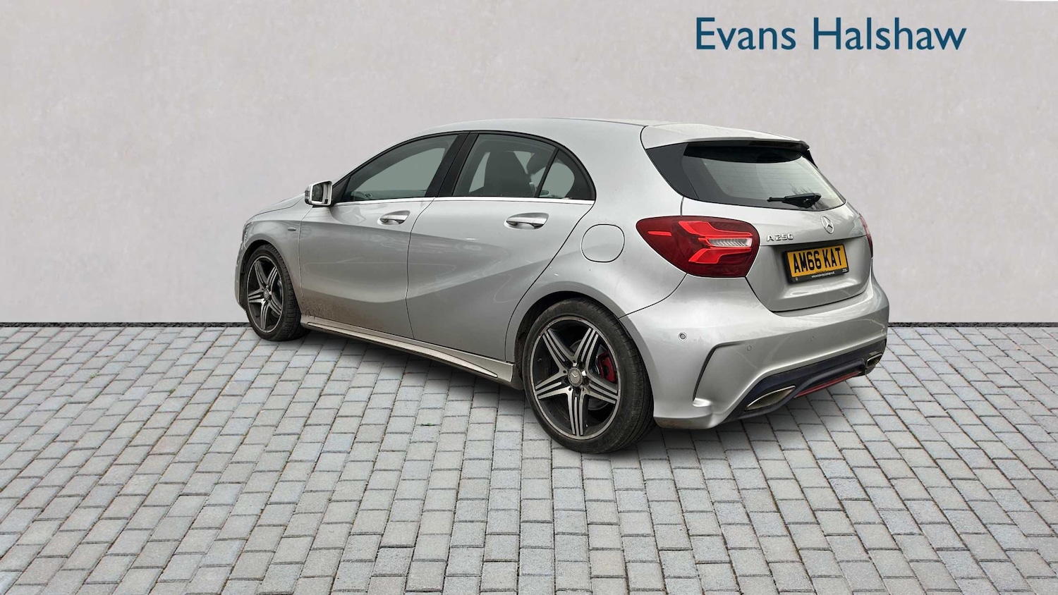 Used Mercedes-Benz A-Class 2016 for sale - 76943483: Photo 5