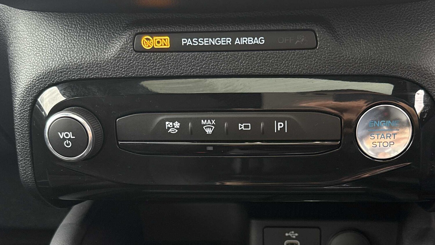 Used Ford Kuga 2024 for sale - 76075521: Photo 30