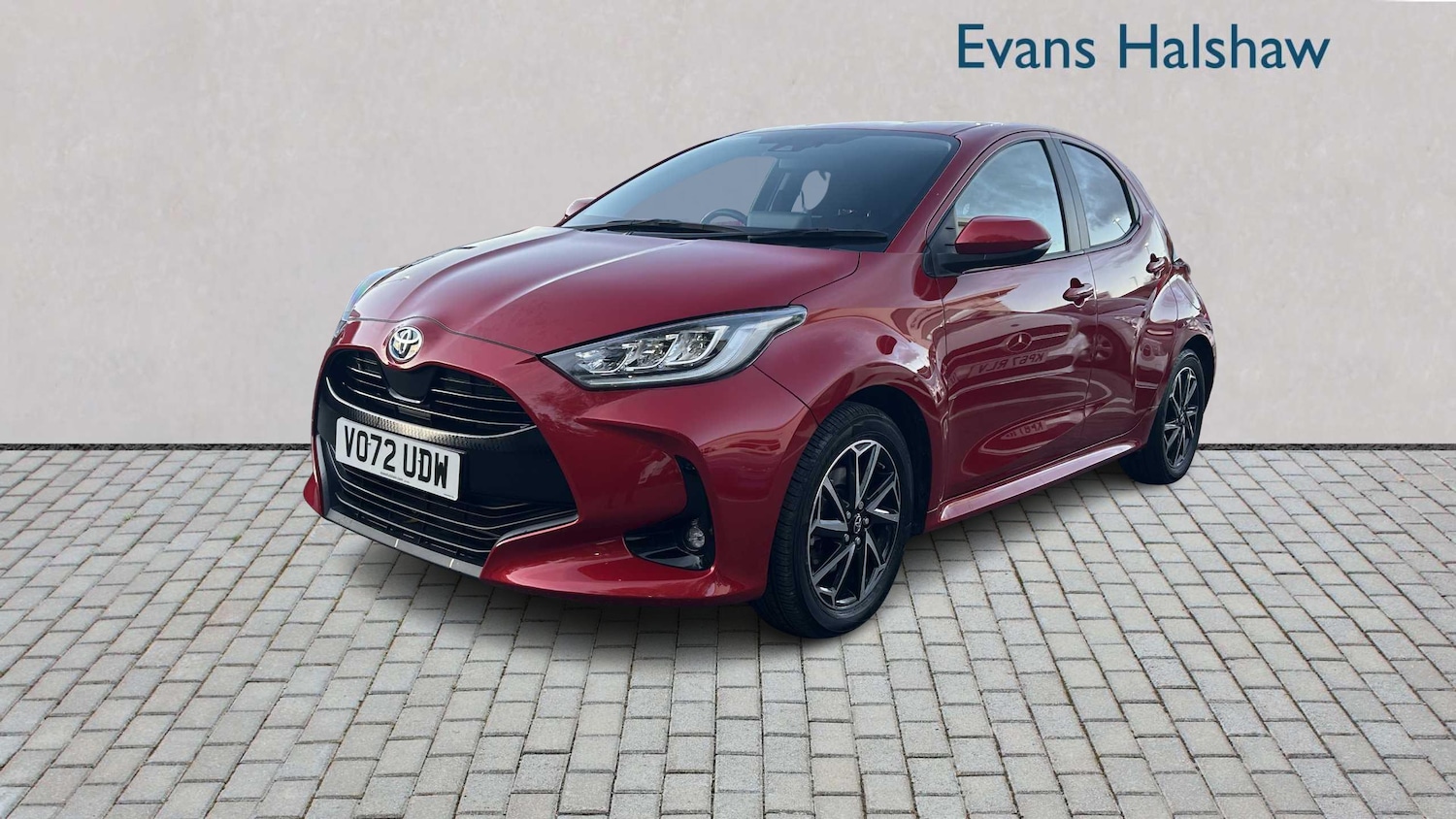 Used Toyota Yaris 2022 for sale - 76524038: Photo 2