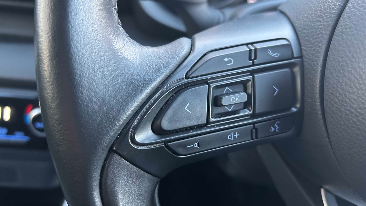 Used Toyota Yaris 2022 for sale - 76524038: Photo 24