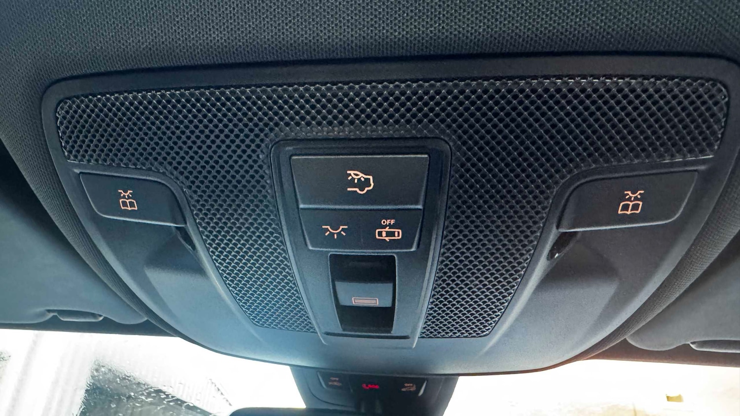 Used Mercedes-Benz CLA 2017 for sale - 77756575: Photo 32