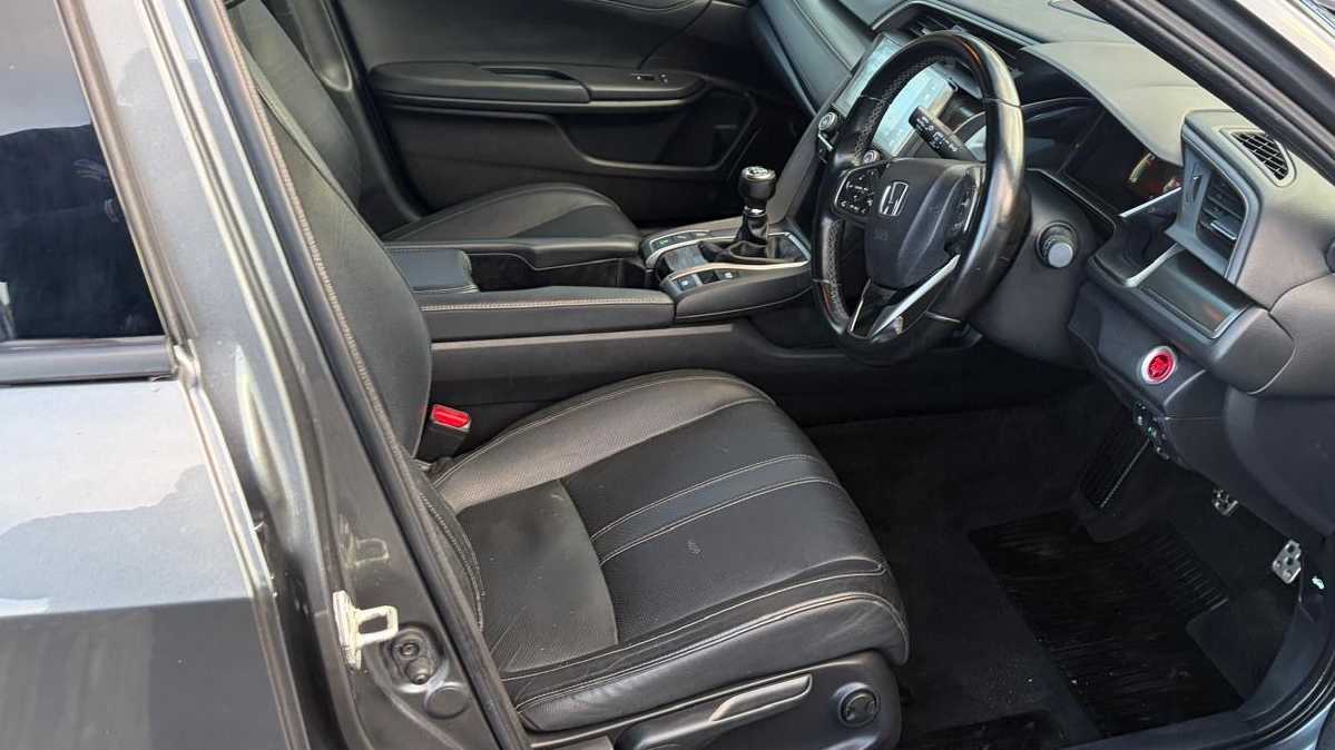 Used Honda Civic 2018 for sale - 77270124: Photo 22