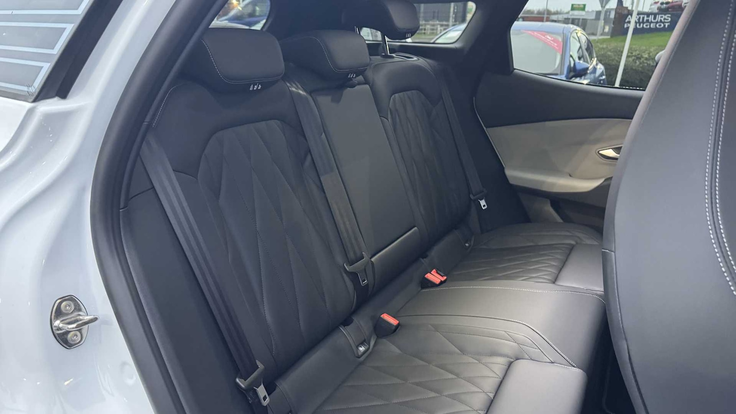 Used Ford Explorer 2024 for sale - 76218258: Photo 16