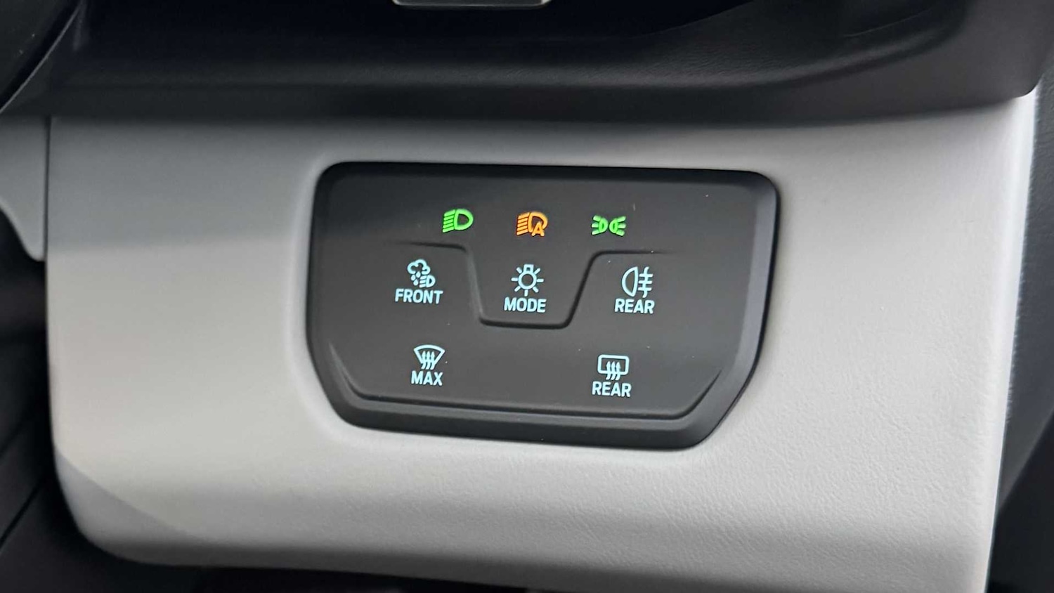 Used Ford Explorer 2024 for sale - 76218258: Photo 20
