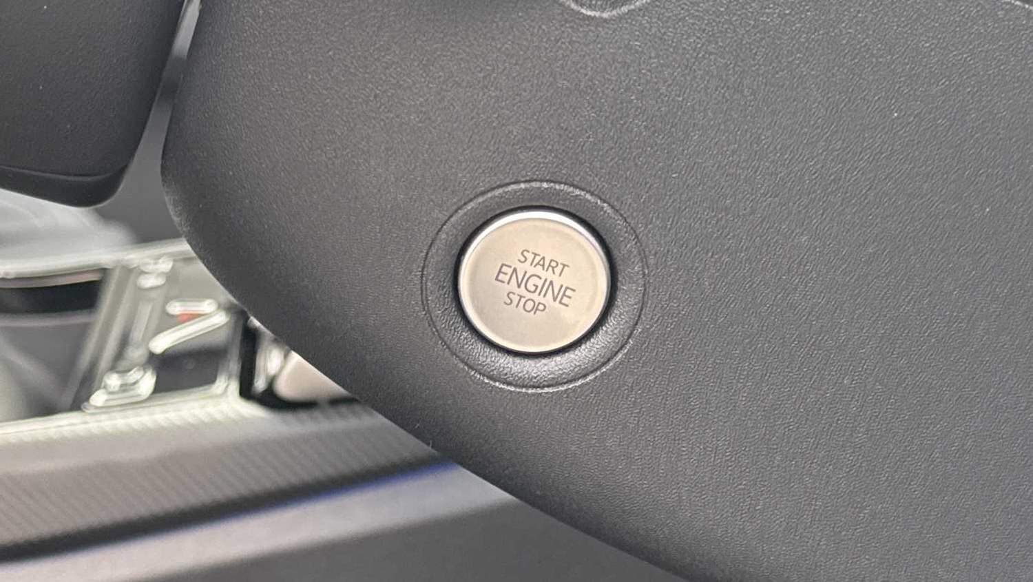 Used Ford Explorer 2024 for sale - 76218258: Photo 32