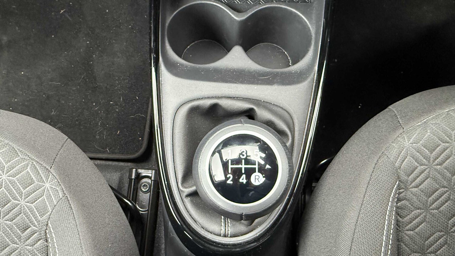 Used Toyota Aygo X 2024 for sale - 76262520: Photo 27