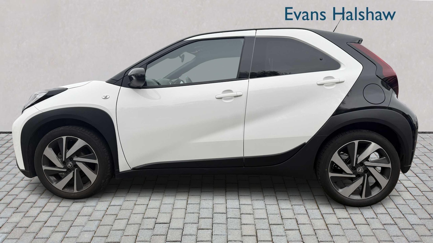 Used Toyota Aygo X 2024 for sale - 76262520: Photo 5