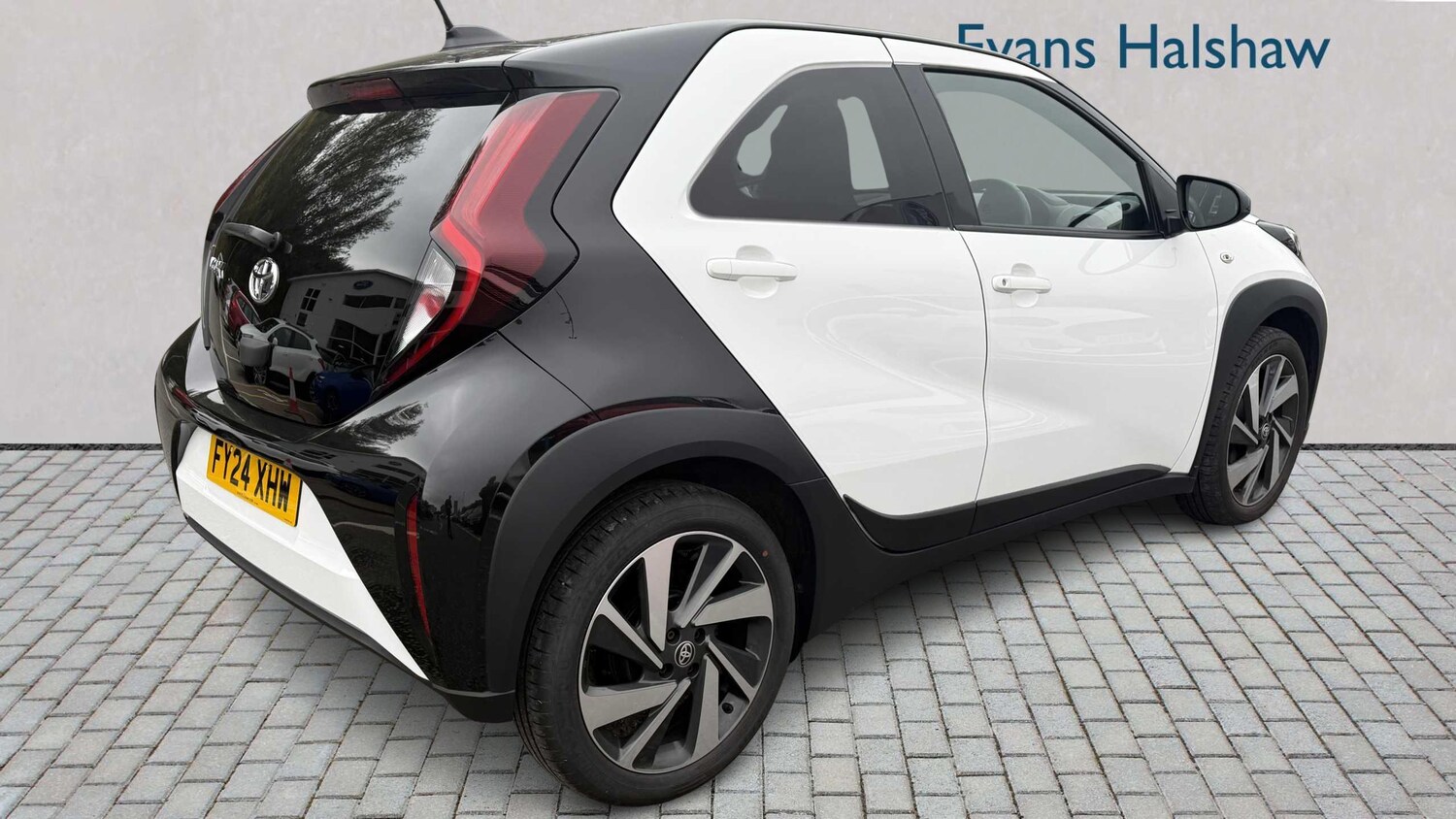 Used Toyota Aygo X 2024 for sale - 76262520: Photo 7