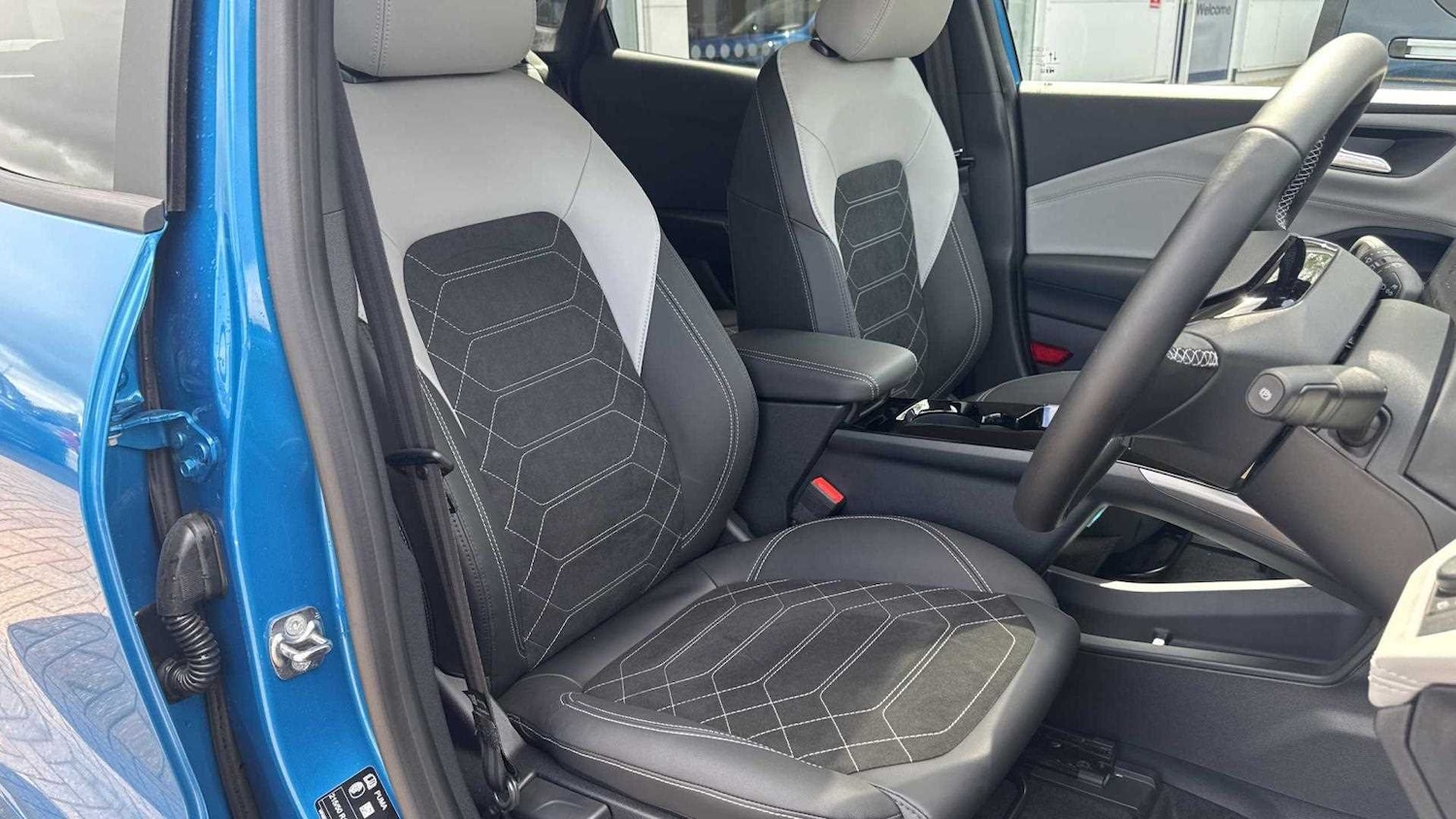 Used Ford Puma 2025 for sale - 77858172: Photo 2