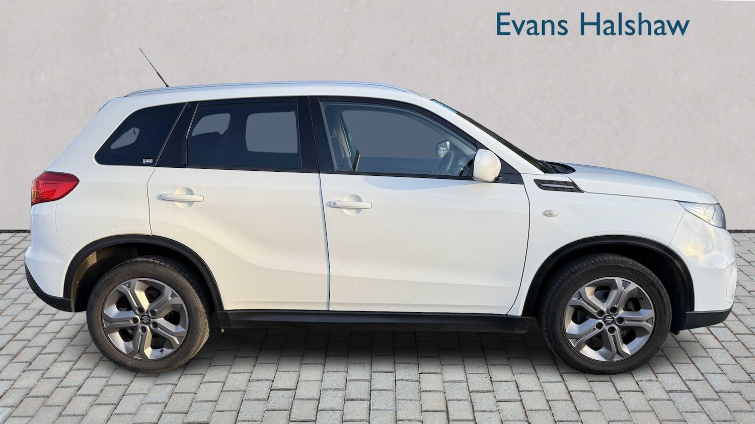 Used Suzuki Vitara 2017 for sale - 76401268: Photo 4