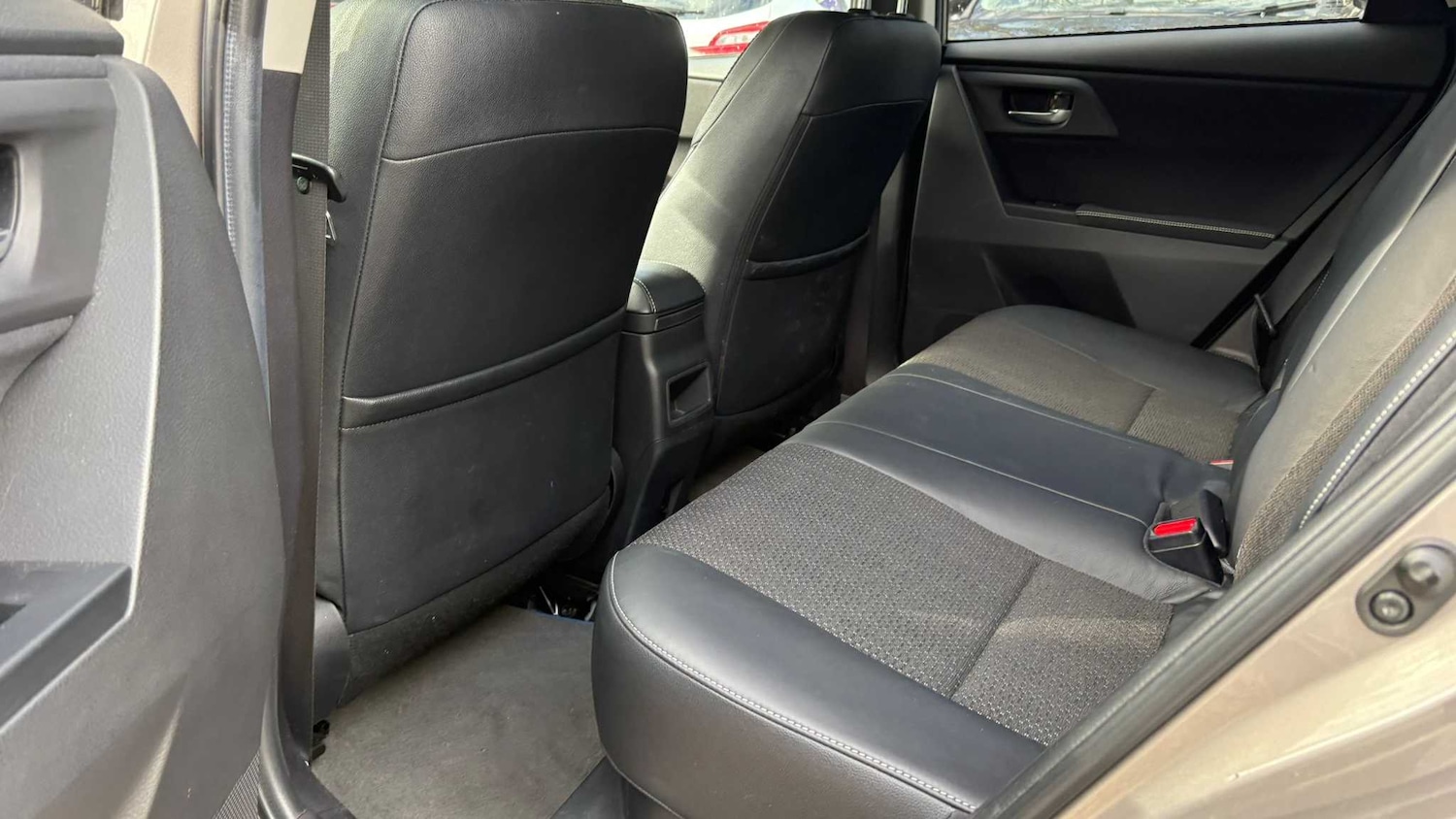 Used Toyota Auris 2014 for sale - 77885906: Photo 28