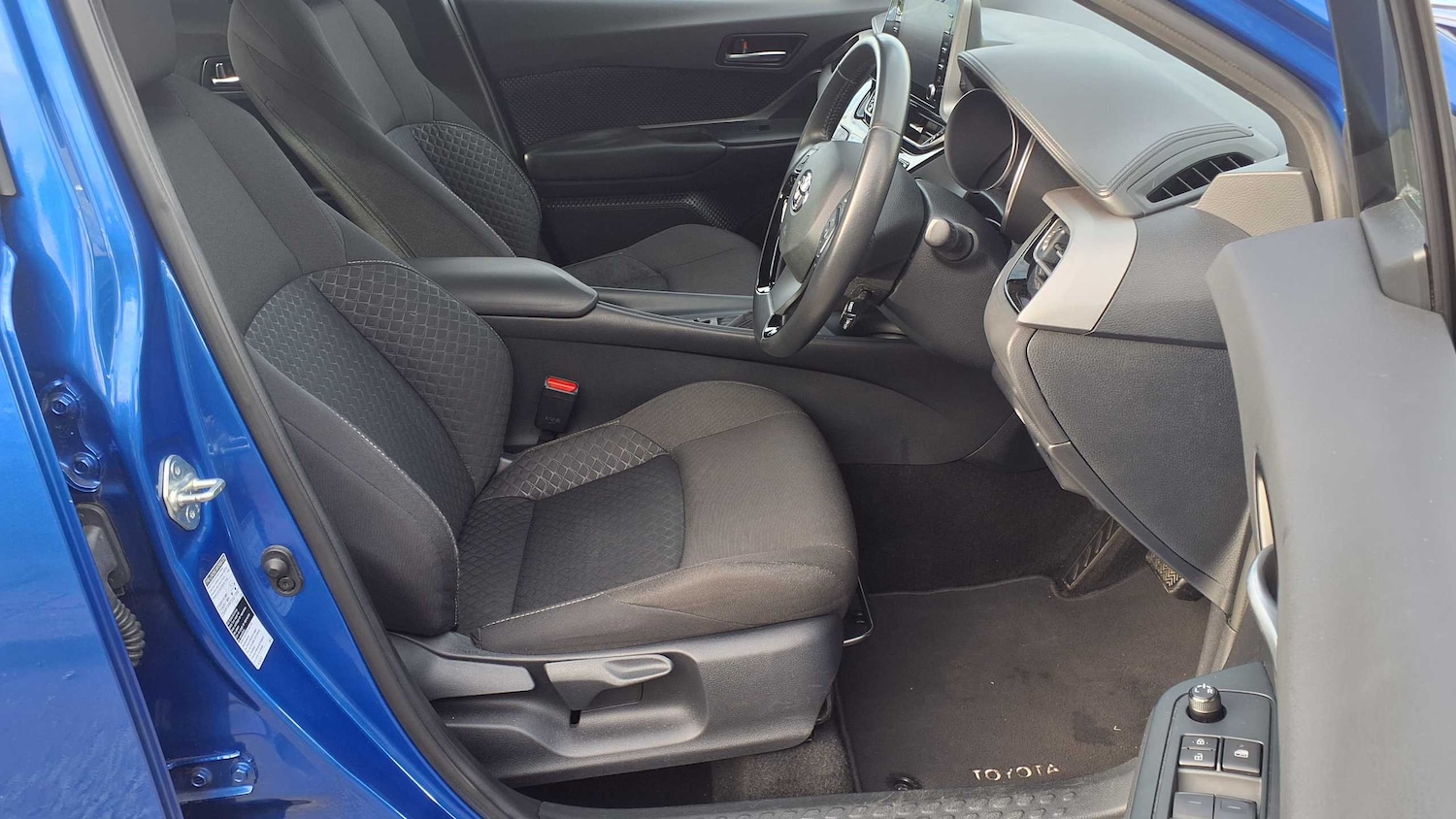 Used Toyota C-HR 2022 for sale - 76016096: Photo 26