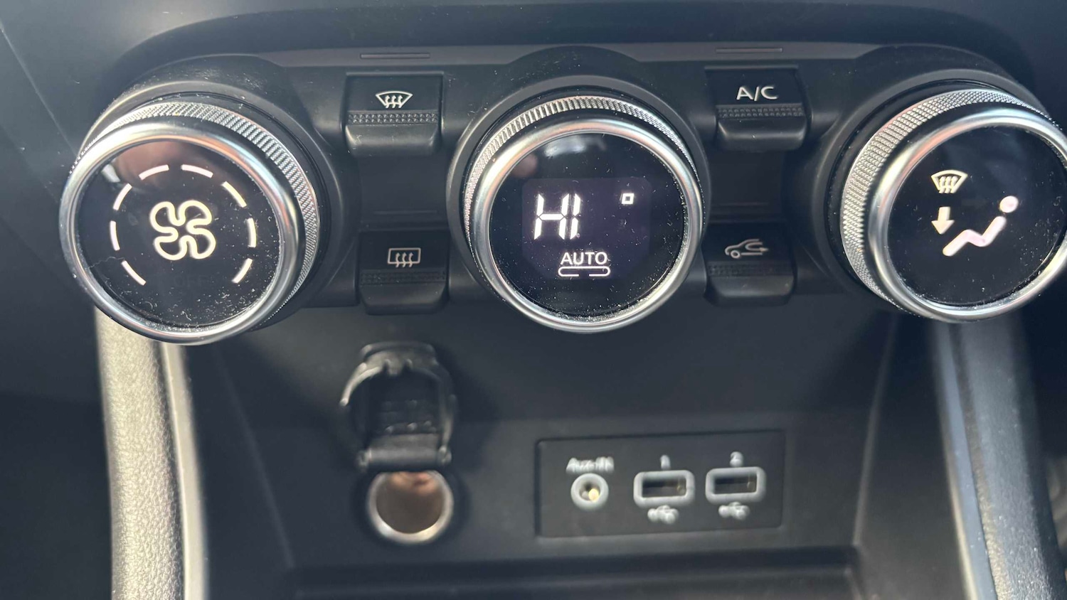 Used Renault Captur 2021 for sale - 76804887: Photo 28