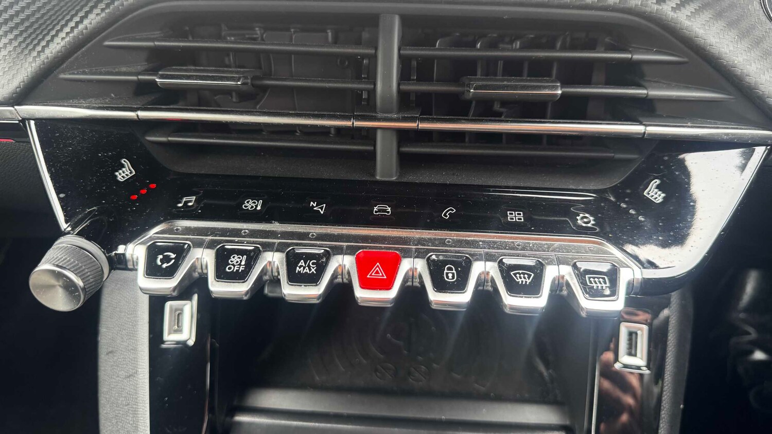 Used Peugeot 2008 2022 for sale - 77698783: Photo 32