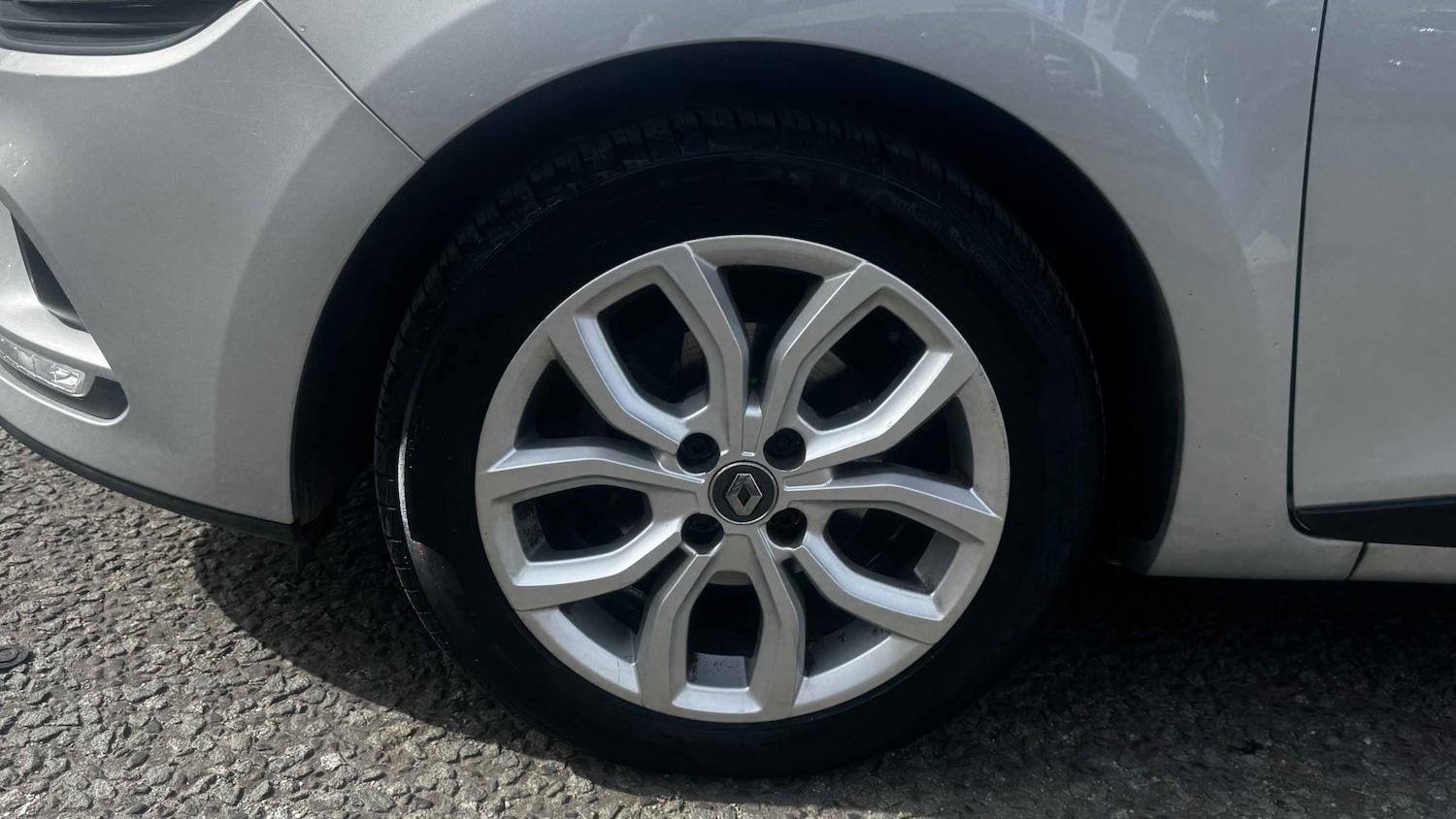 Used Renault Clio 2018 for sale - 78209185: Photo 12