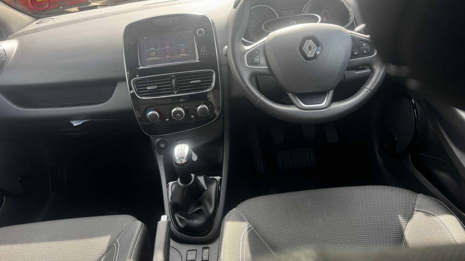 Used Renault Clio 2018 for sale - 78209185: Photo 19