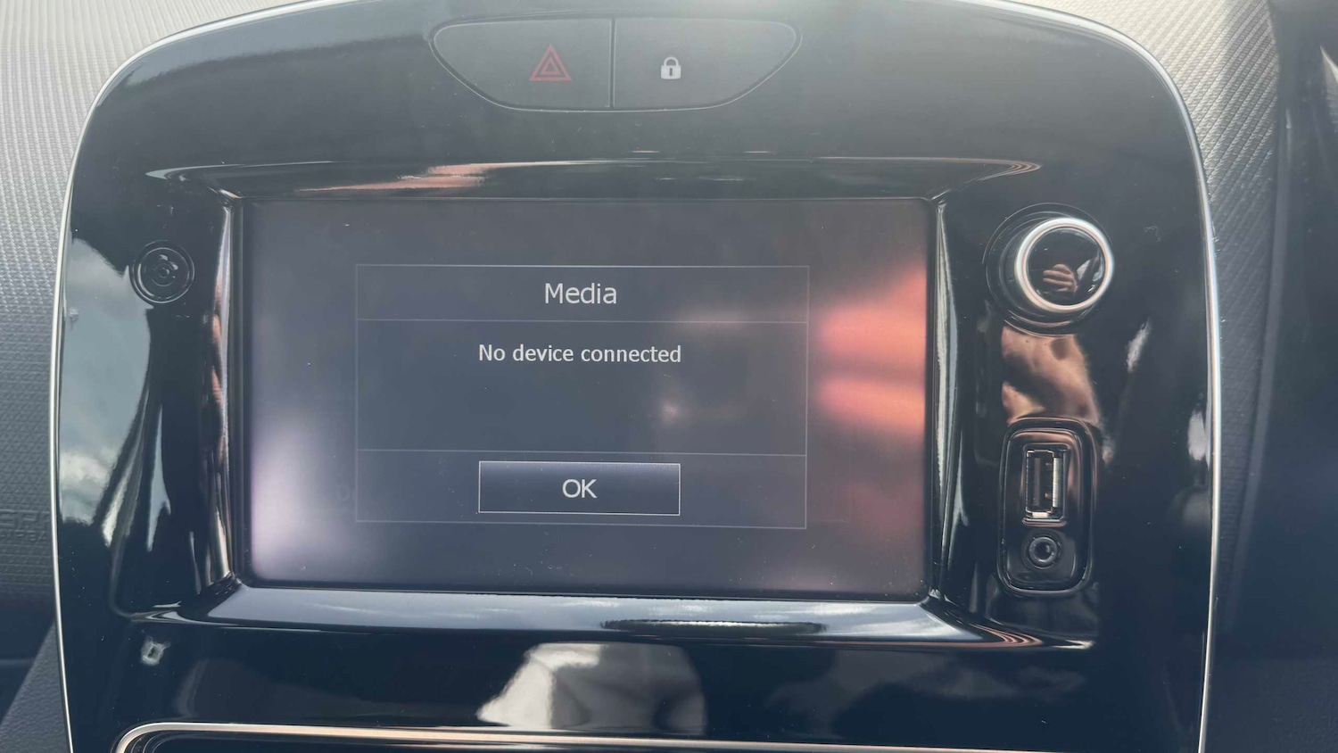 Used Renault Clio 2018 for sale - 78209185: Photo 30