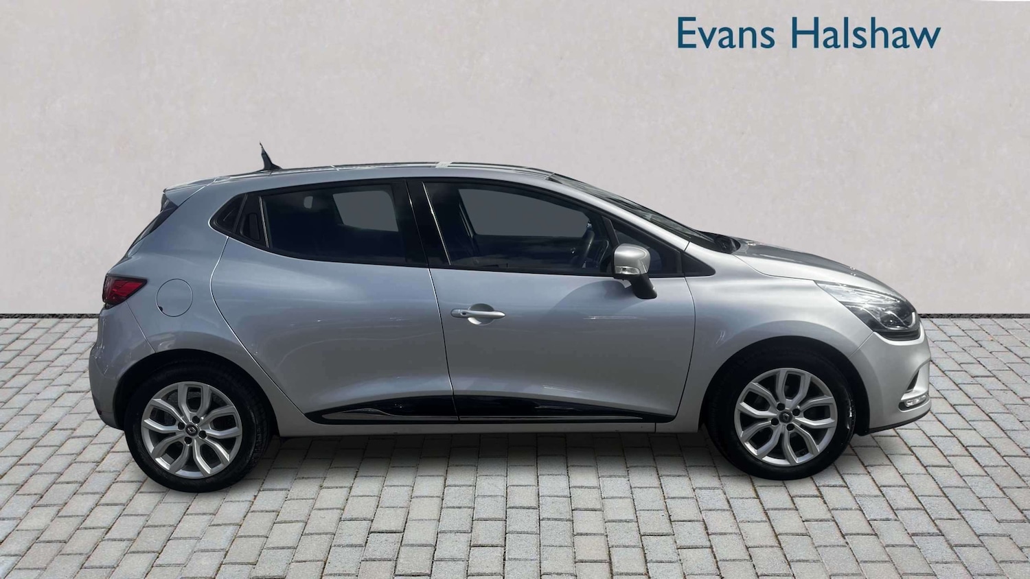 Used Renault Clio 2018 for sale - 78209185: Photo 8