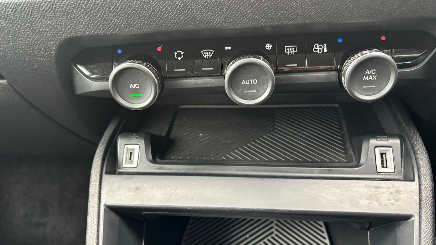 Used Citroen C4 2023 for sale - 76564342: Photo 16