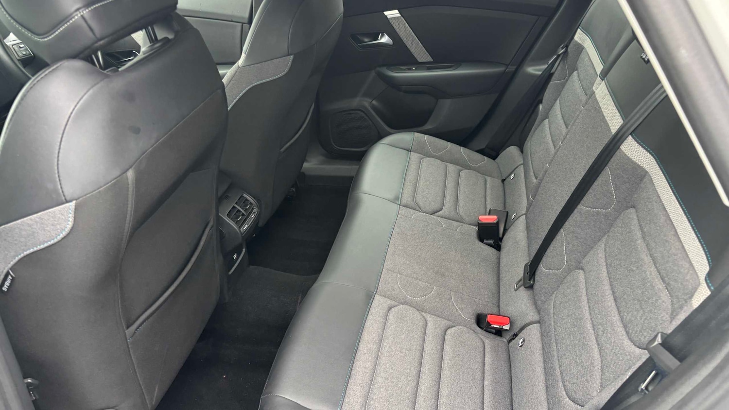 Used Citroen C4 2023 for sale - 76564342: Photo 30