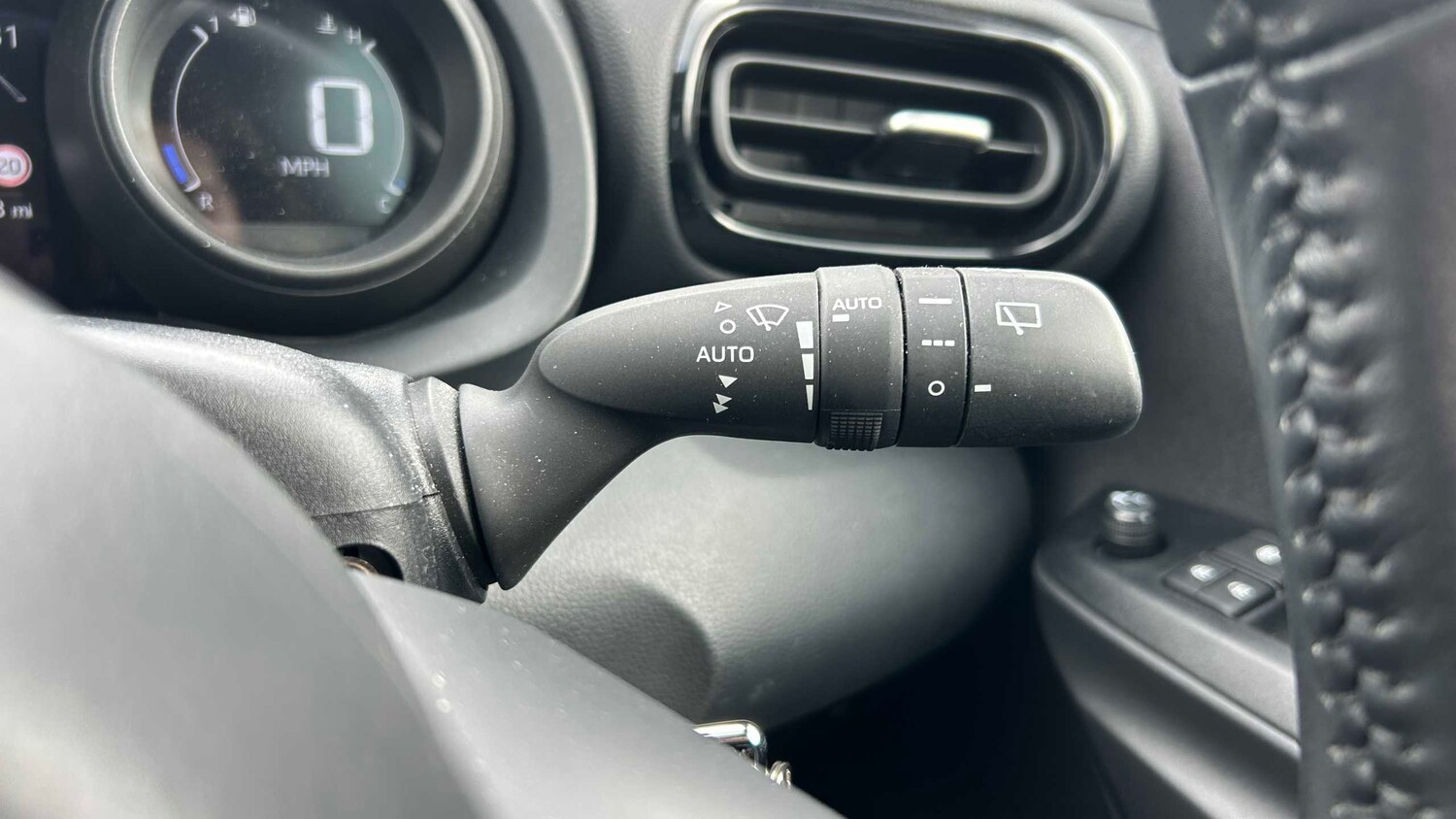 Used Toyota Yaris 2023 for sale - 78129757: Photo 19