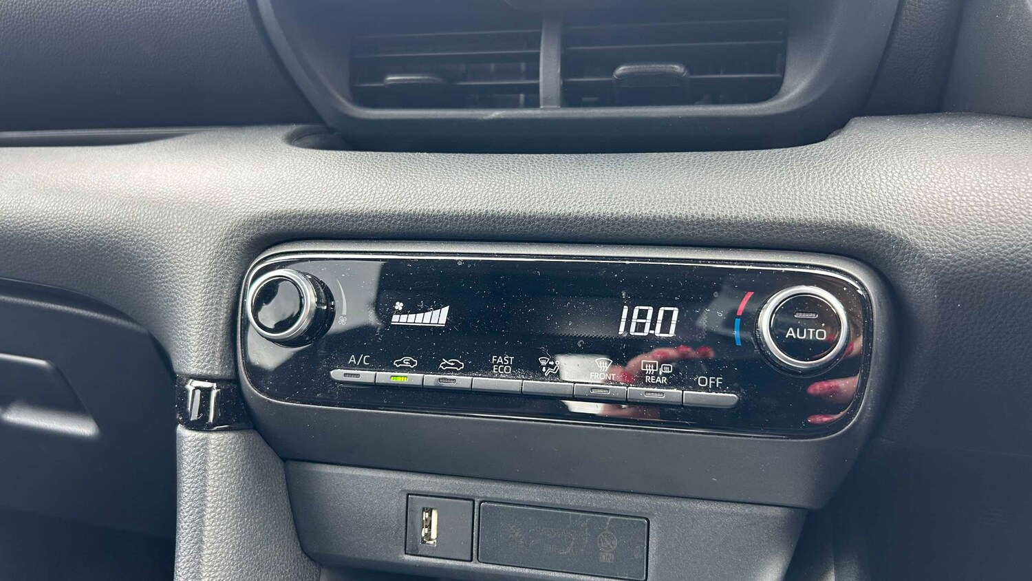 Used Toyota Yaris 2023 for sale - 78129757: Photo 20