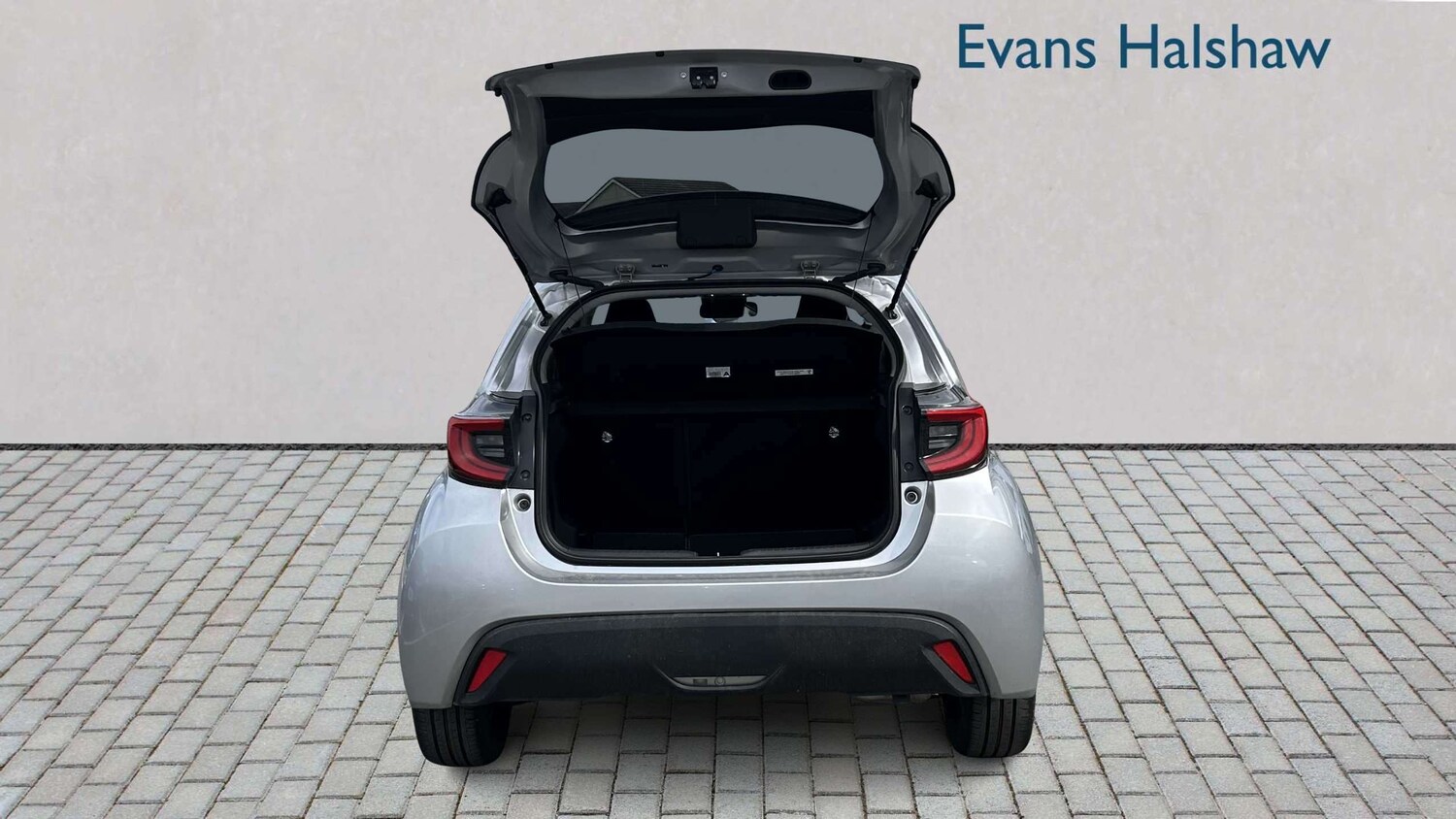 Used Toyota Yaris 2023 for sale - 78129757: Photo 9