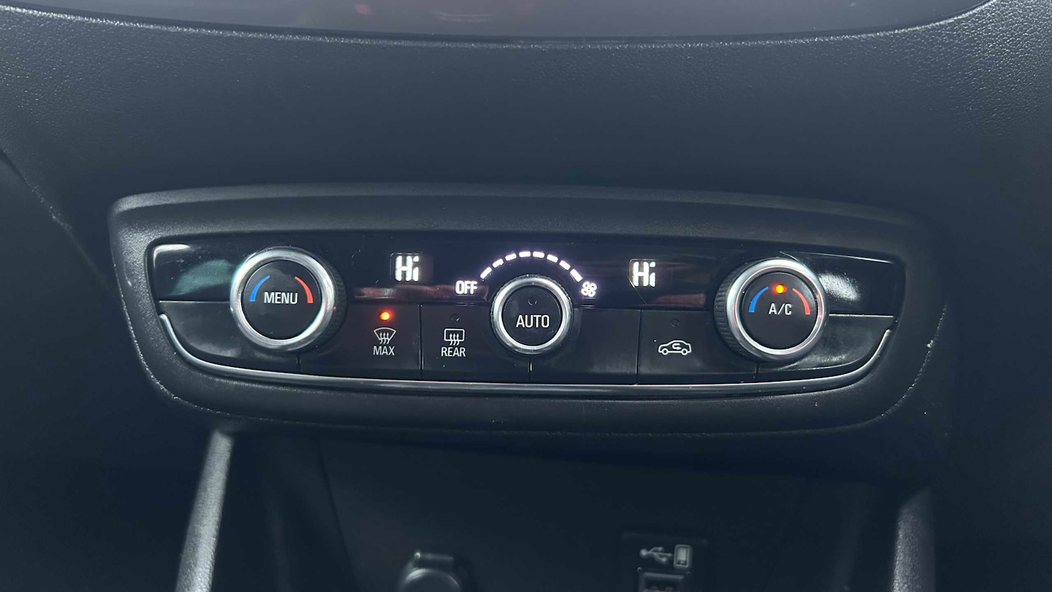 Used Vauxhall Crossland X 2018 for sale - 77443429: Photo 35