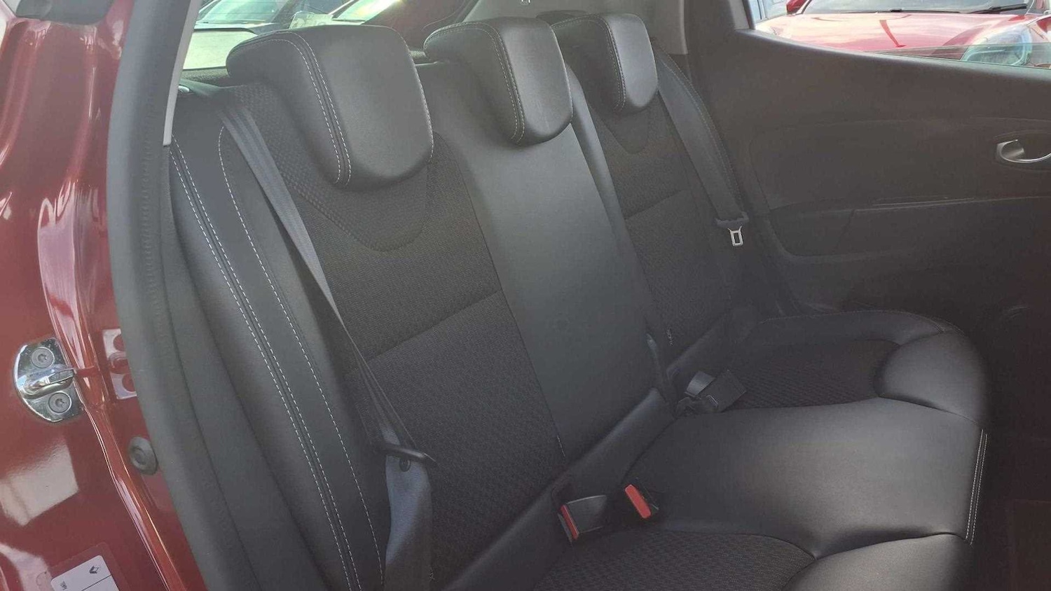 Used Renault Clio 2018 for sale - 76648967: Photo 35